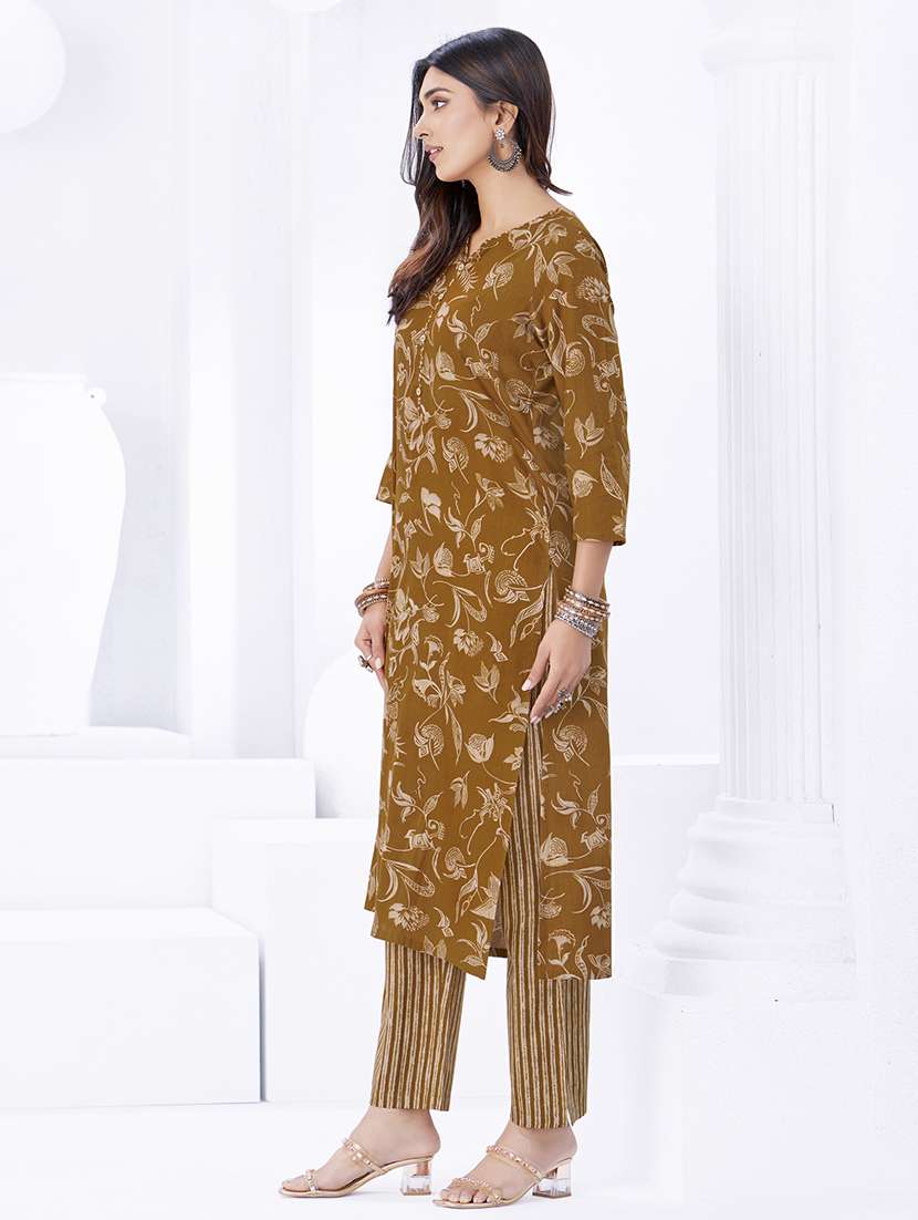 women floral printed three quarter sleeve kurta pant with dupatta set - 22205728 -  Standard Image - 1