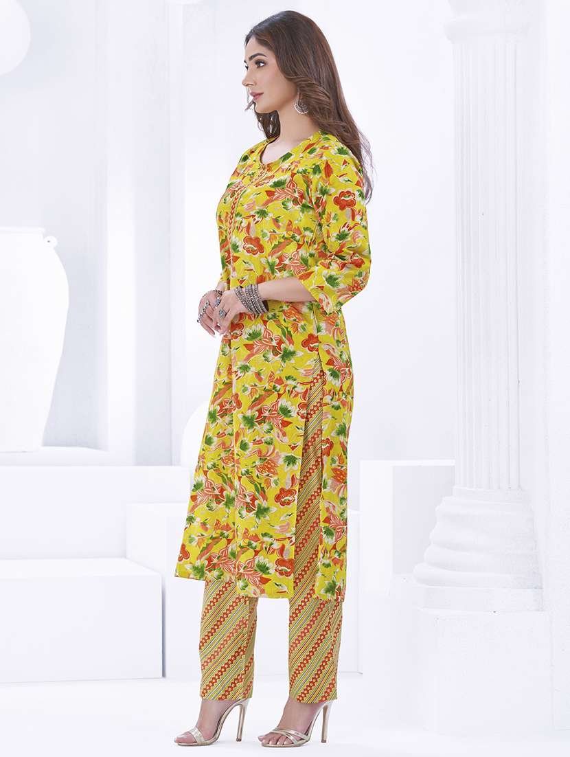 women floral printed three quarter sleeve kurta pant with dupatta set - 22205737 -  Standard Image - 1