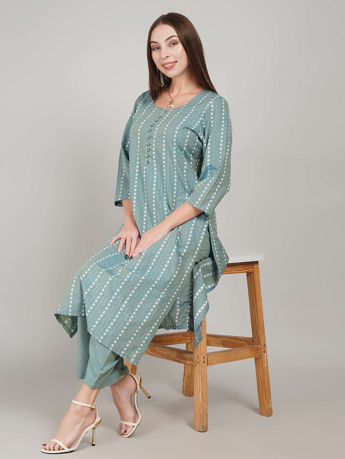 women self design three quarter sleeve kurta pant set - 22217637 -  Standard Image - 1
