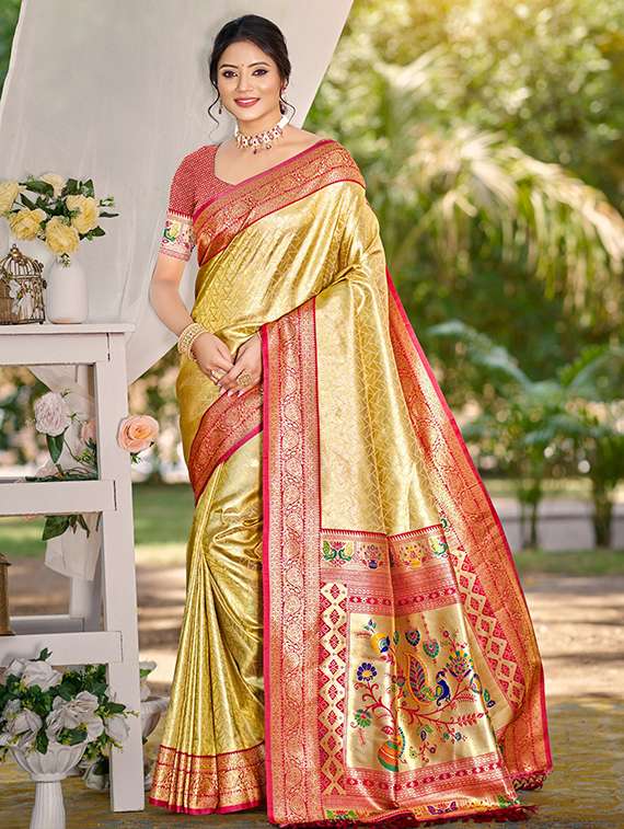 women self design kanjivaram saree with blouse