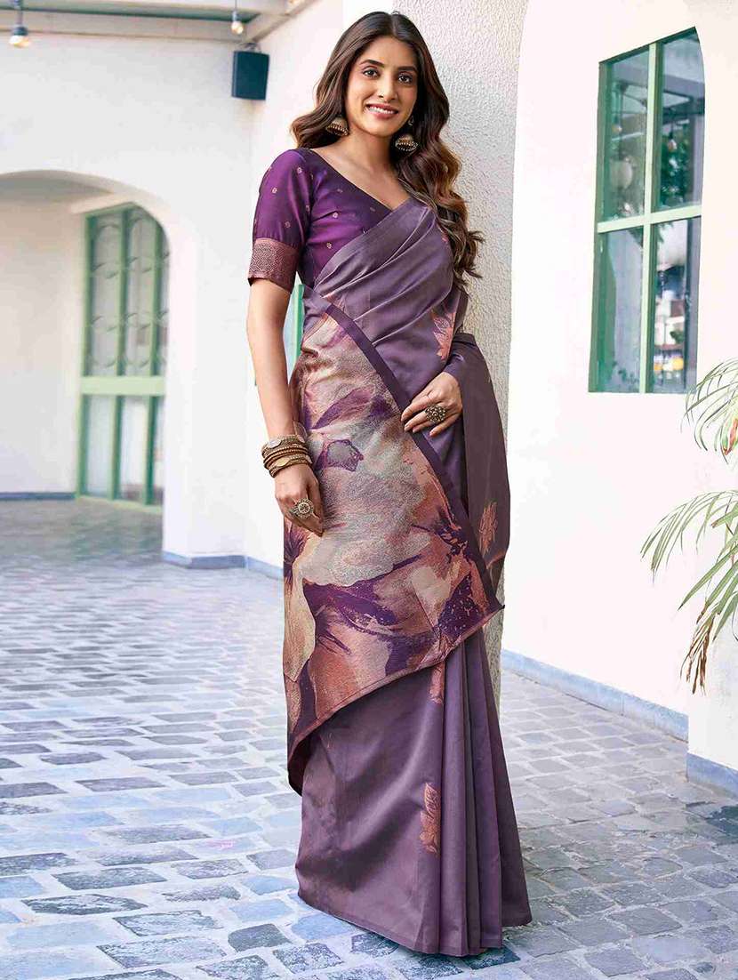 women self design banarasi saree with blouse - 22217938 -  Standard Image - 1