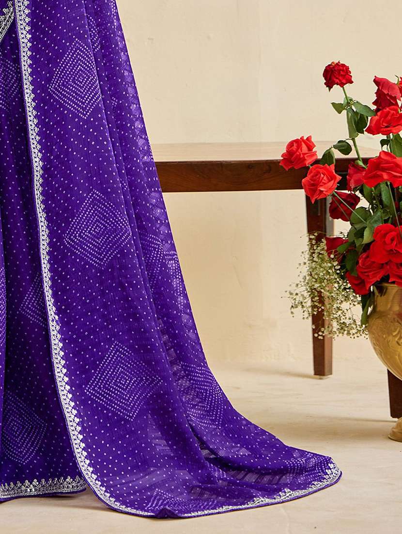 women bandhani printed saree with blouse - 22217980 -  Standard Image - 4