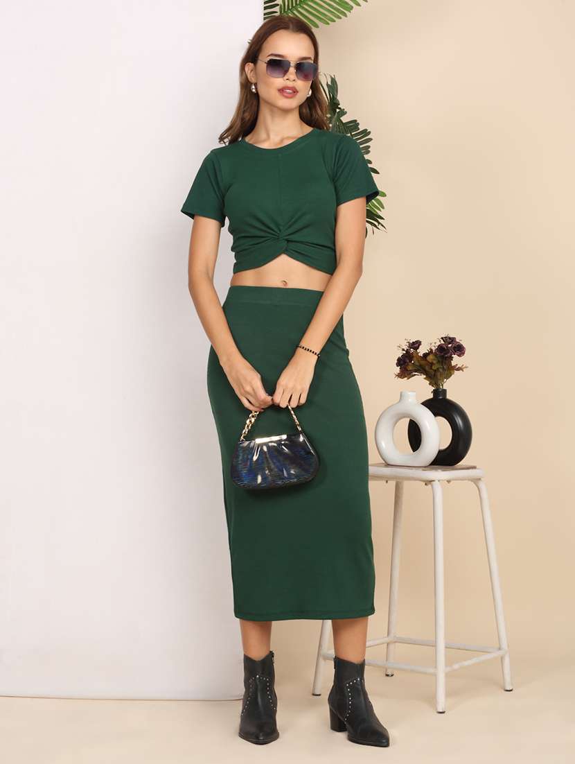 women solid top and skirt co-ord set