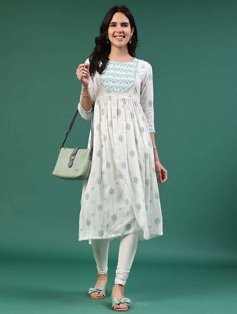 women printed three quarter sleeve kurta