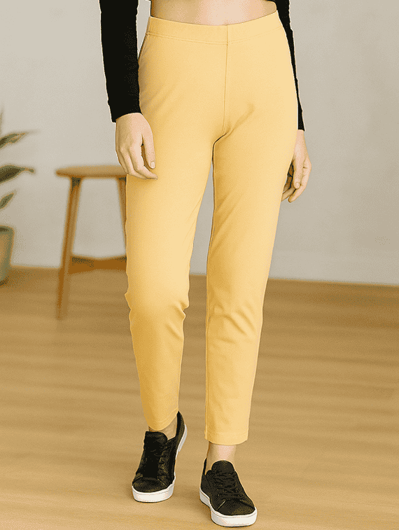 women solid mid rise anke length legging
