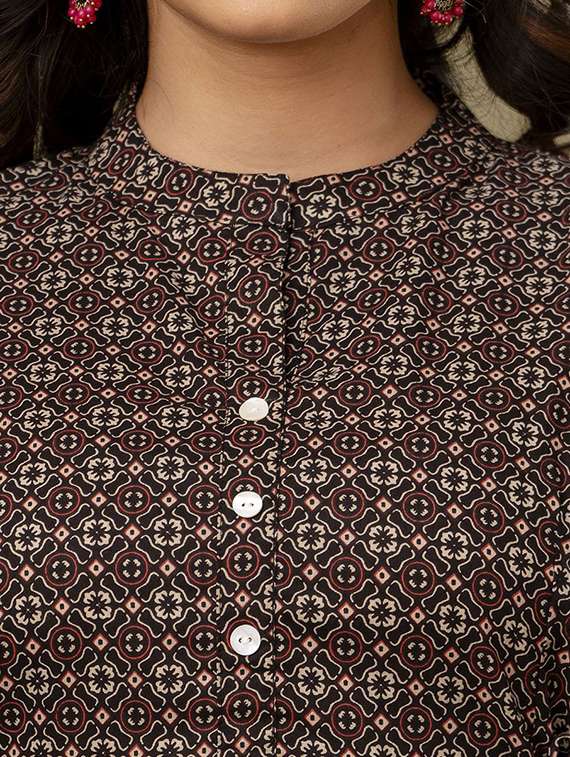 women printed three quarter sleeve a-line ethnic top - 22219161 -  Standard Image - 4