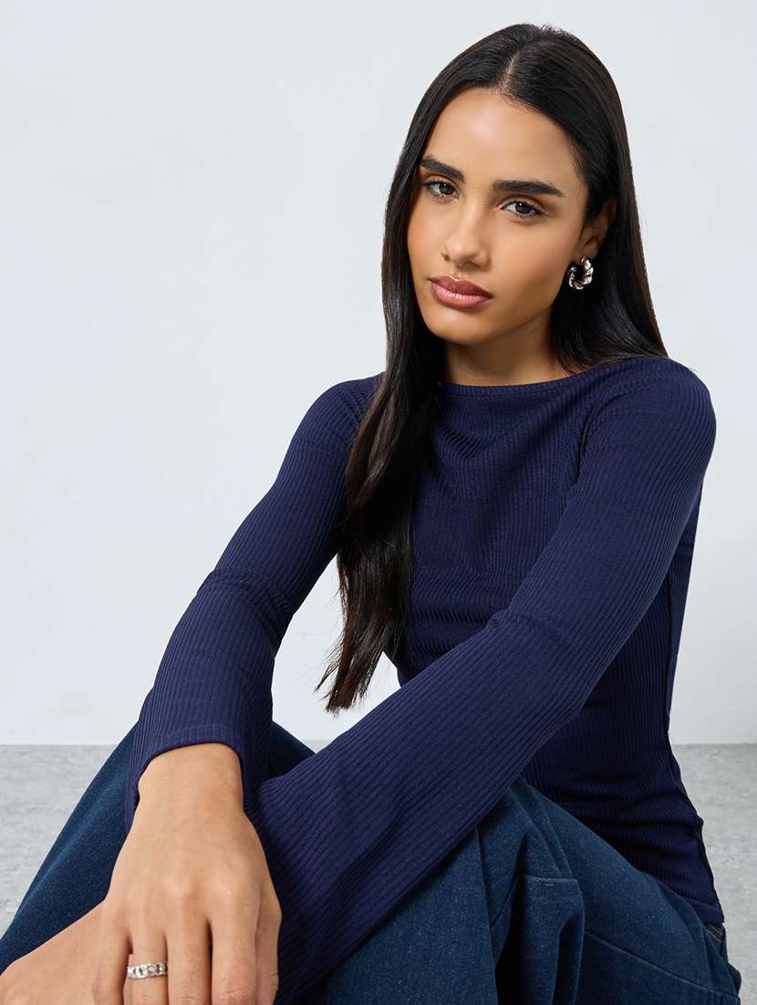 women solid bell sleeve straight top - 22219957 -  Standard Image - 1