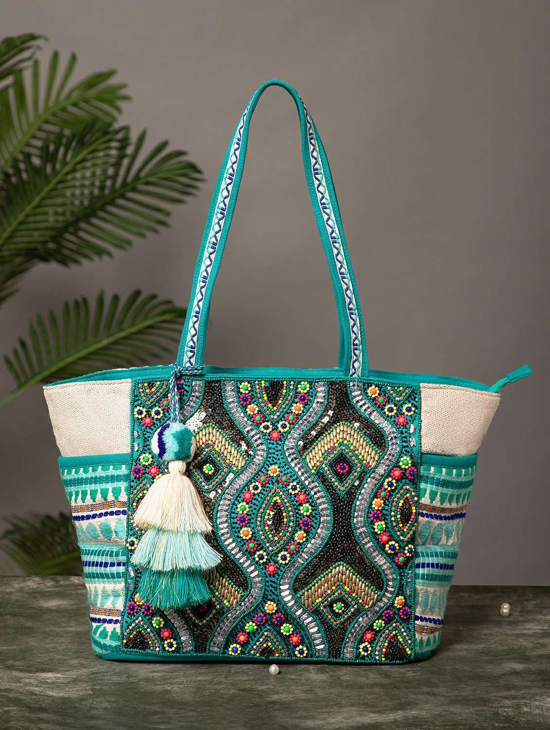  women embellished everydaytote bag
