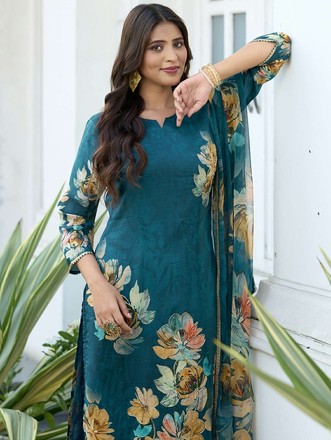 women floral printed three quarter sleeve kurta pant with dupatta set - 22220182 -  Standard Image - 4