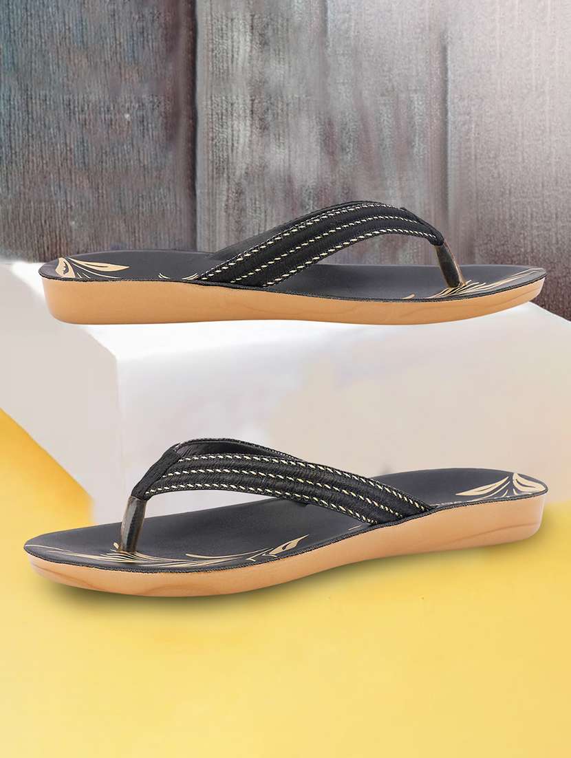 women solid slip on flip flop