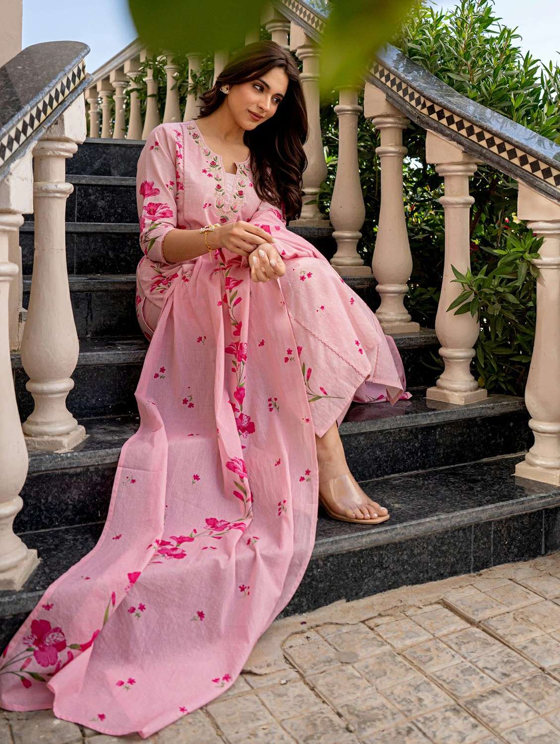 women floral three quarter sleeve kurta pant with dupatta set - 22224542 -  Standard Image - 1