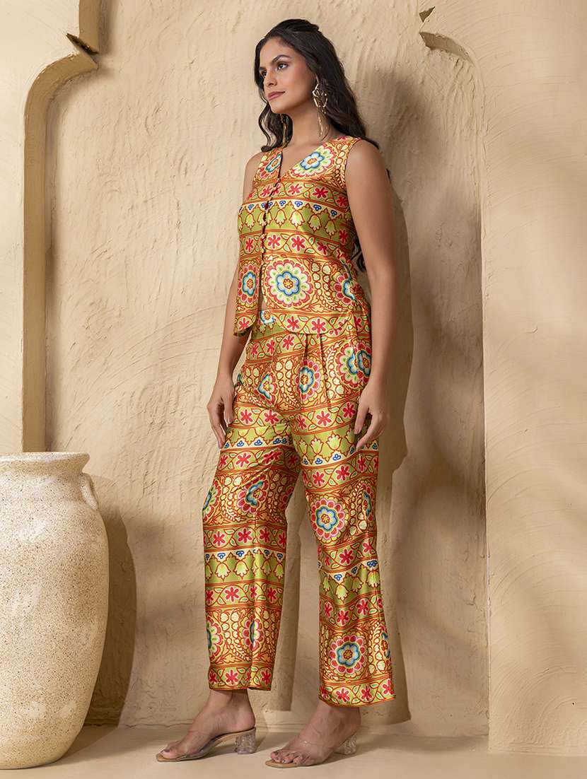 women printed sleveeless ethnic co-ord set - 22225160 -  Standard Image - 1