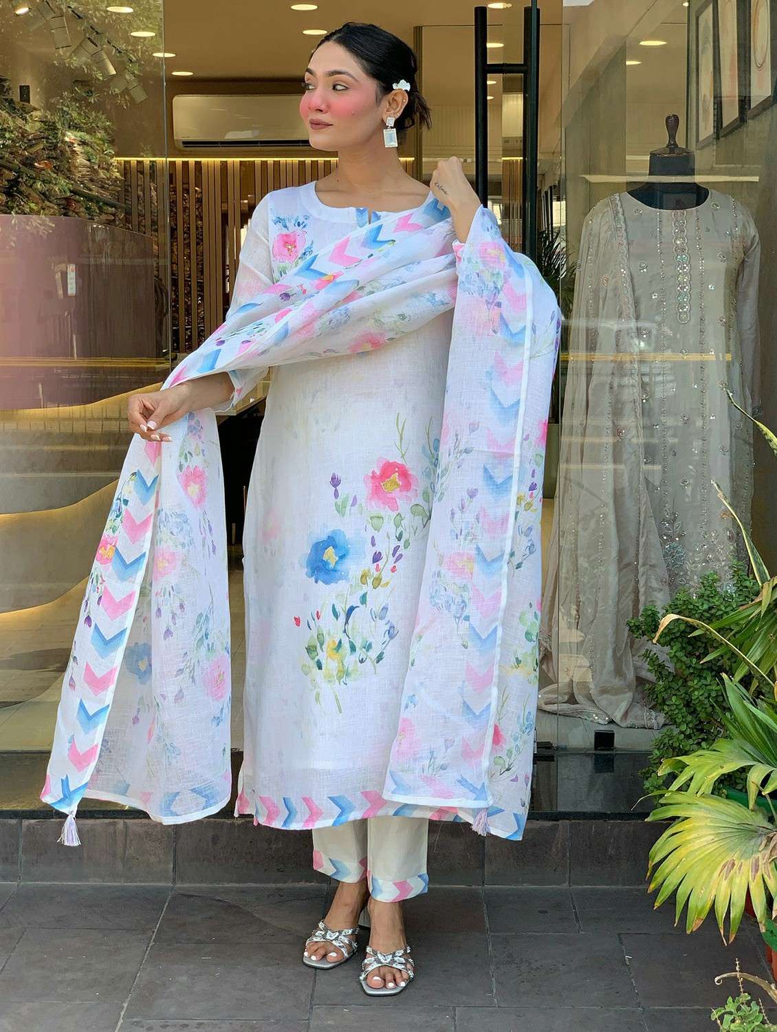 women floral three quarter sleeve kurta pant with dupatta set - 22225301 -  Standard Image - 1