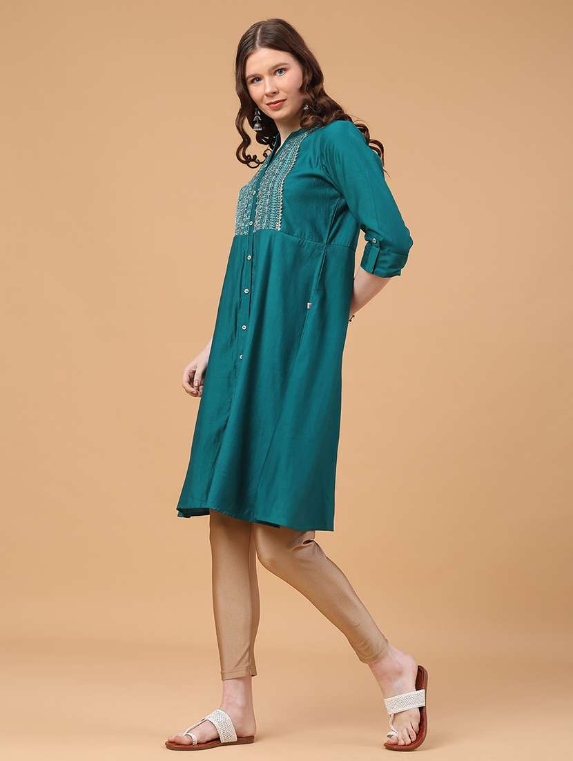 women solid with work three quarter sleeve a-line kurta - 22226260 -  Standard Image - 4