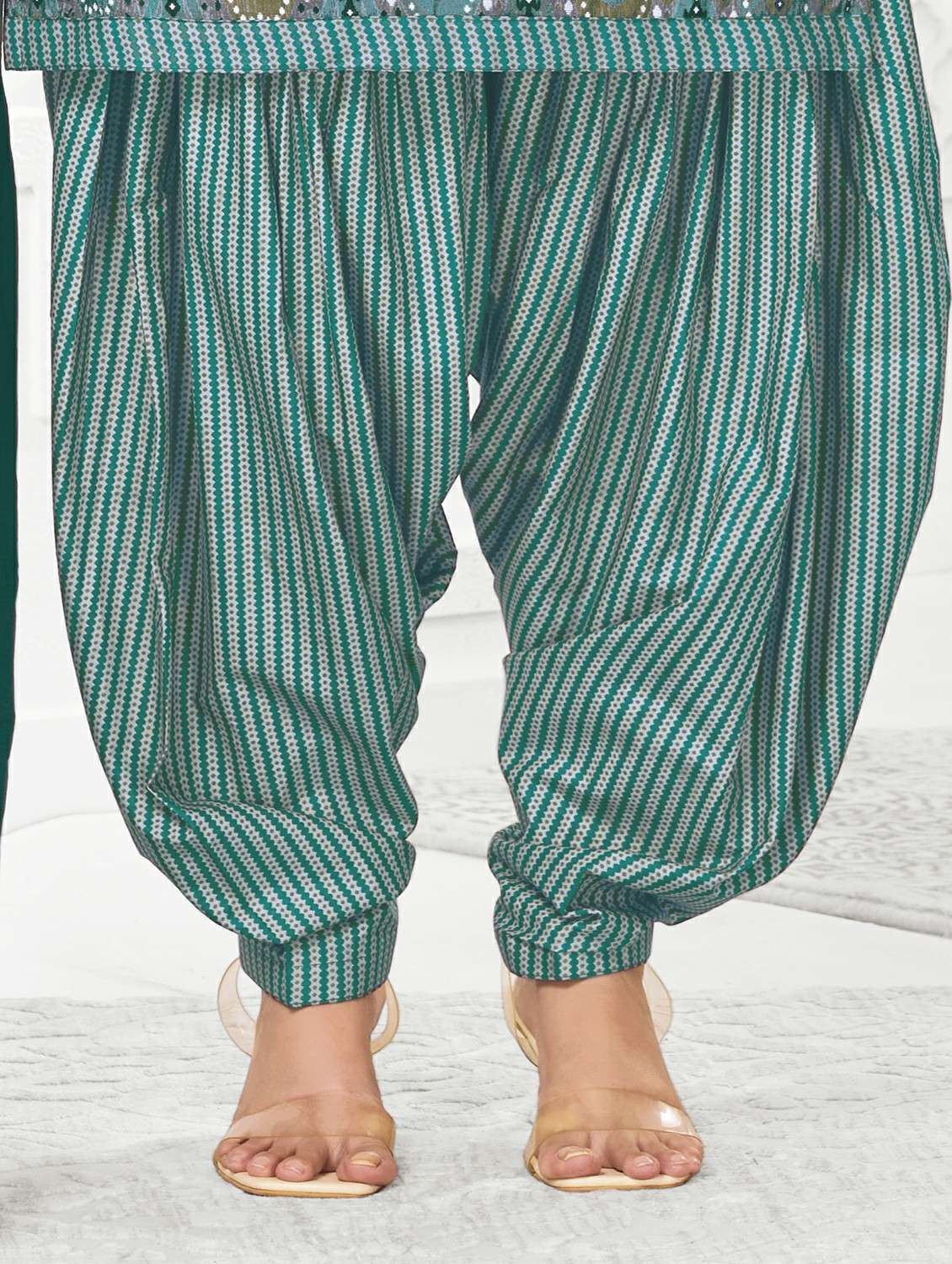 women printed unstitched salwar suit set - 22226356 -  Standard Image - 4