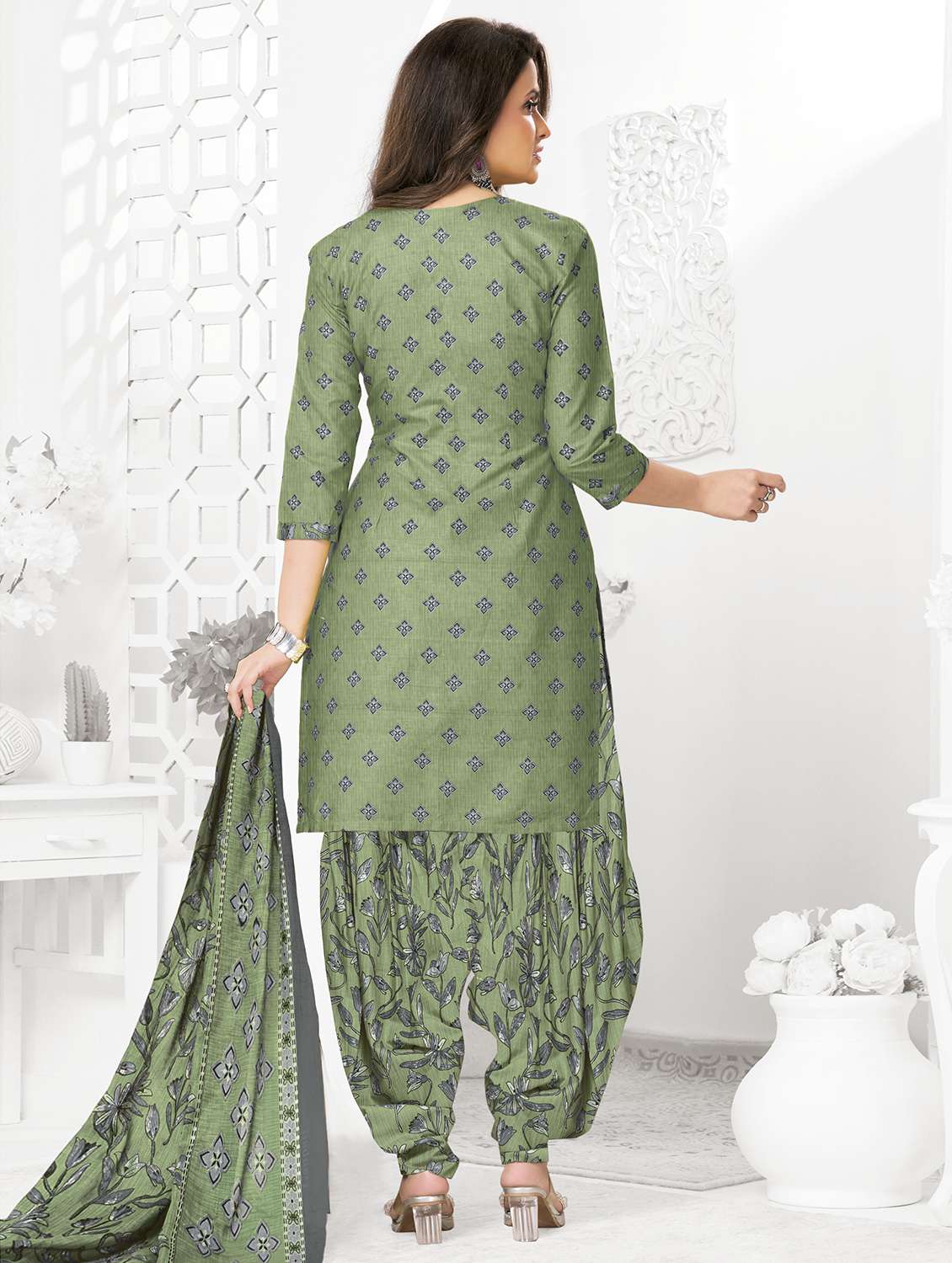 women printed unstitched salwar suit set - 22226372 -  Standard Image - 1