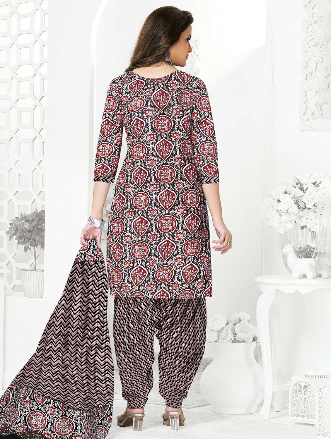 women printed unstitched salwar suit set - 22226376 -  Standard Image - 1