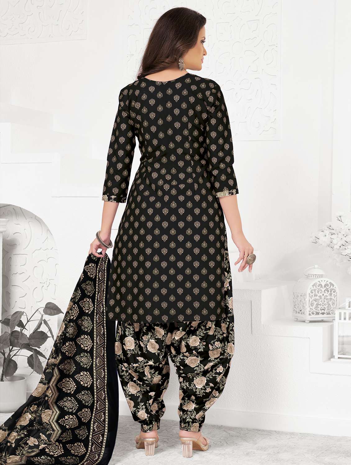 women printed unstitched salwar suit set - 22226398 -  Standard Image - 1