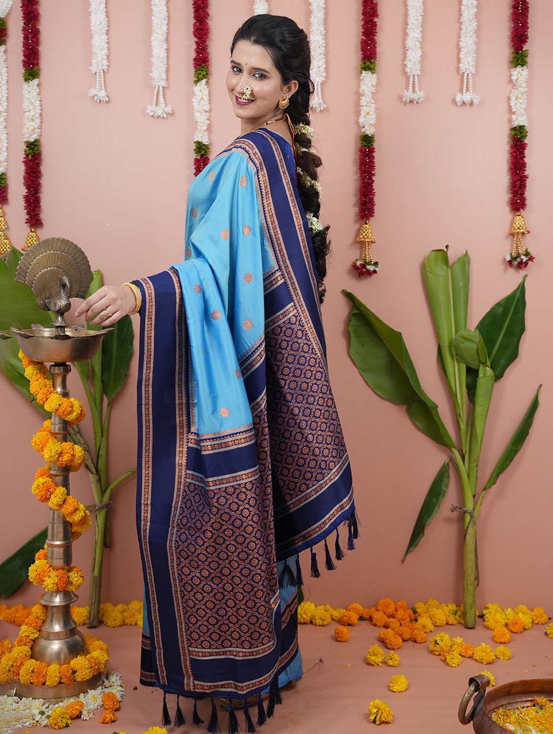 women self design nauvari saree with blouse - 22226497 -  Standard Image - 1
