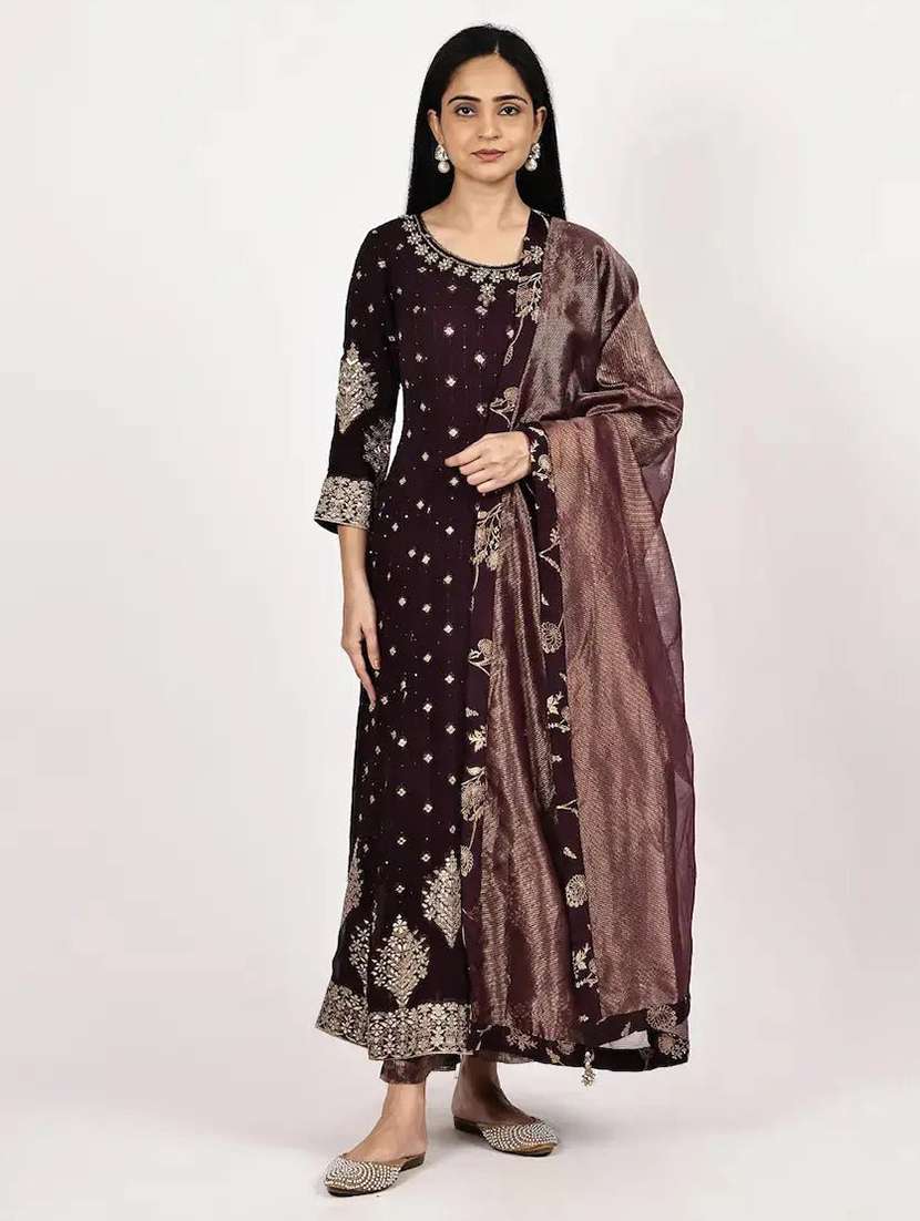 women solid with work three quarter sleeve kurta pant with dupatta set