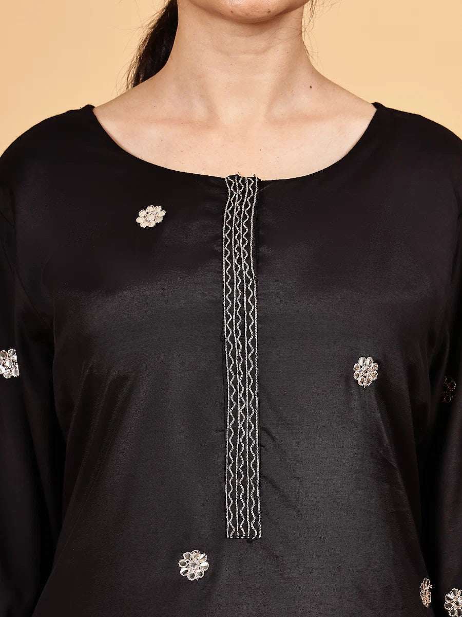 women solid with work three quarter sleeve kurta sharara with dupatta set - 22226580 -  Standard Image - 4