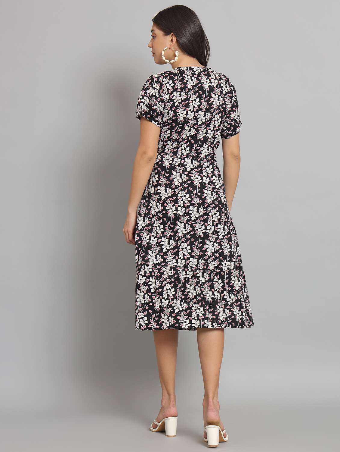women printed short sleeve tiered dress - 22226857 -  Standard Image - 4