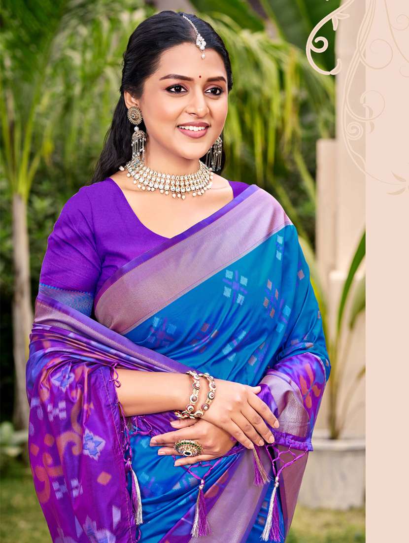 women self design pochampalli saree with blouse - 22226970 -  Standard Image - 1