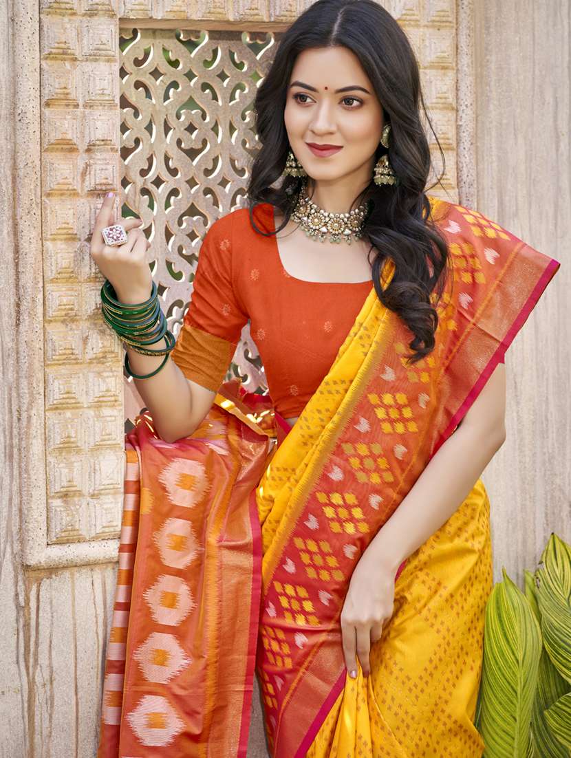 women self design pochampalli saree with blouse - 22226981 -  Standard Image - 1