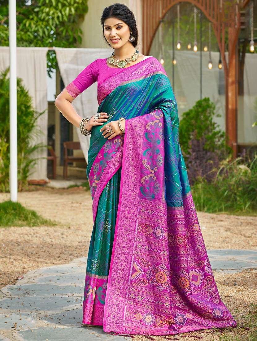 women self design pochampalli saree with blouse
