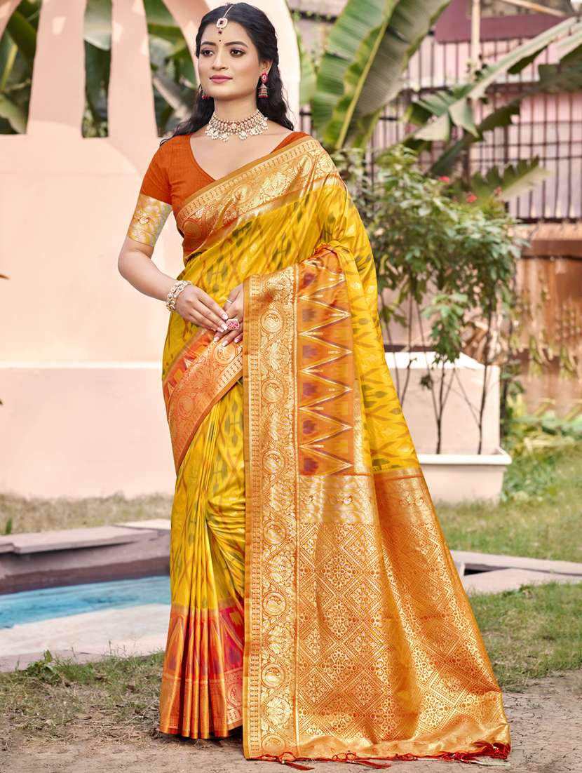 women self design pochampalli saree with blouse