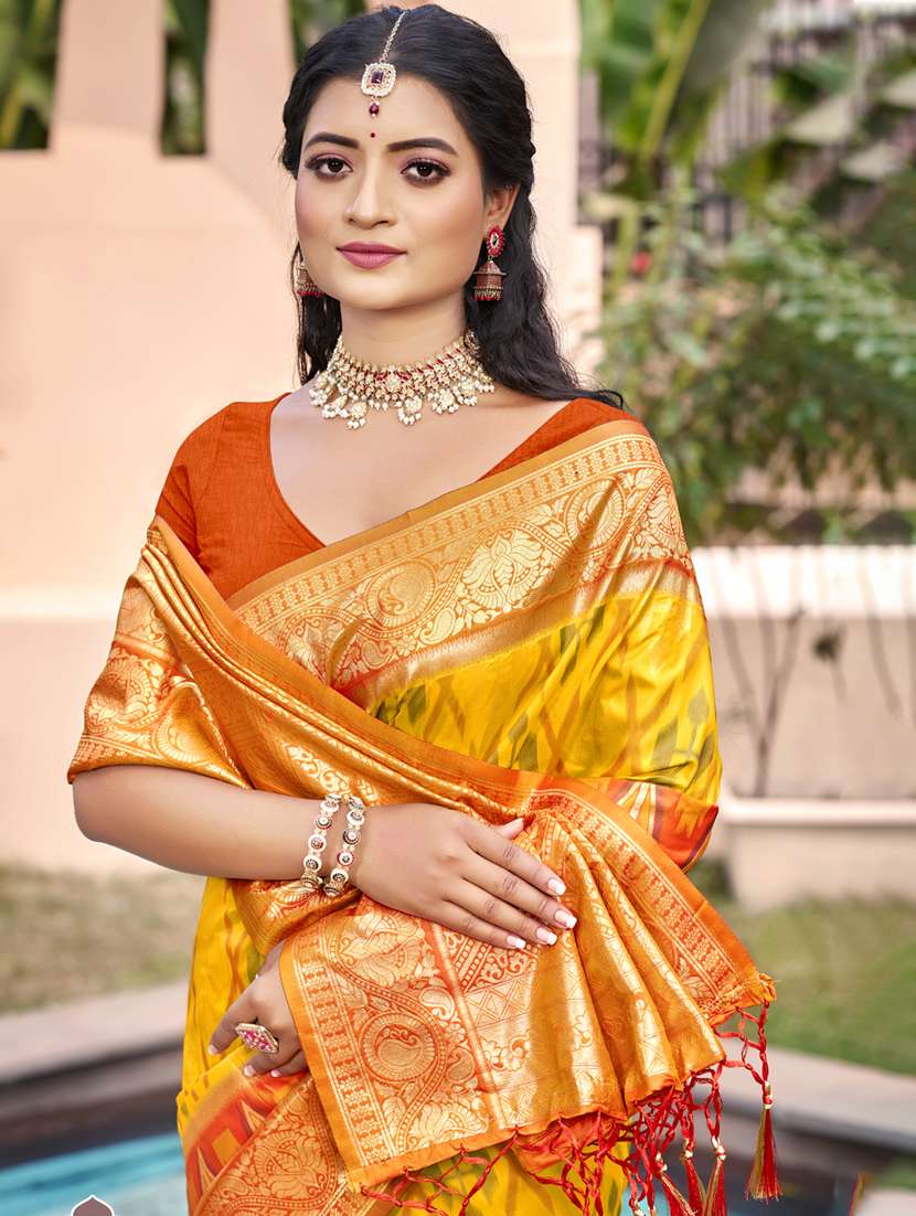 women self design pochampalli saree with blouse - 22227010 -  Standard Image - 1