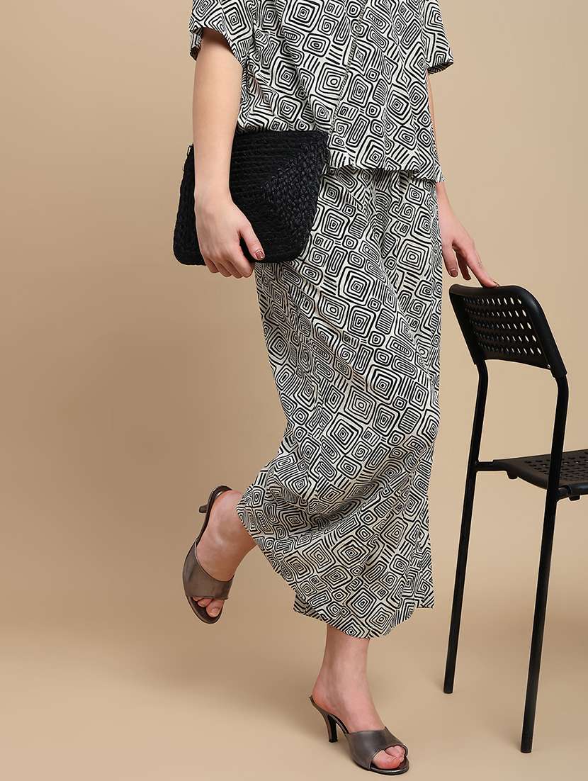 women printed mid rise straight palazzo - 22227375 -  Standard Image - 1