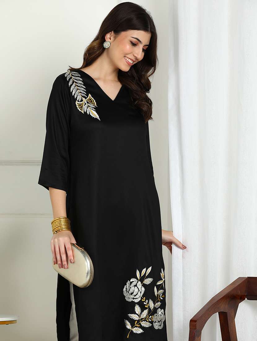 women solid with work three quarter sleeve straight kurta - 22227436 -  Standard Image - 4