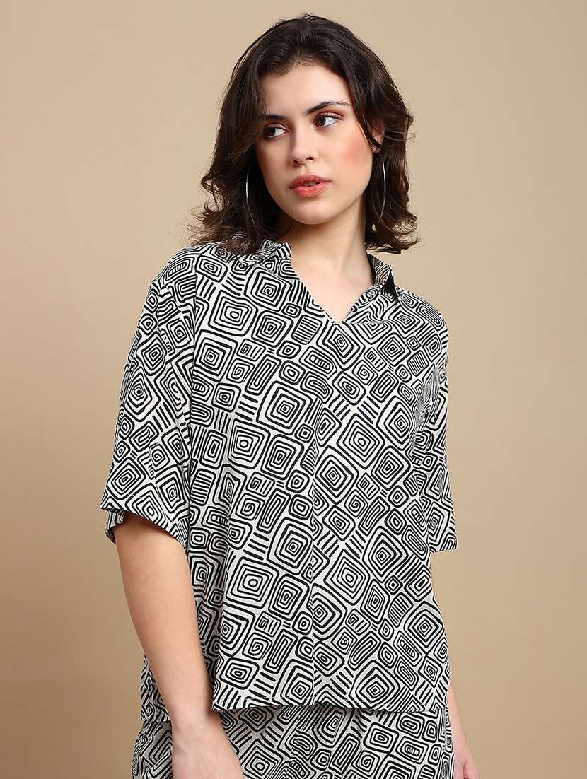 women printed short sleeve relaxed fit top