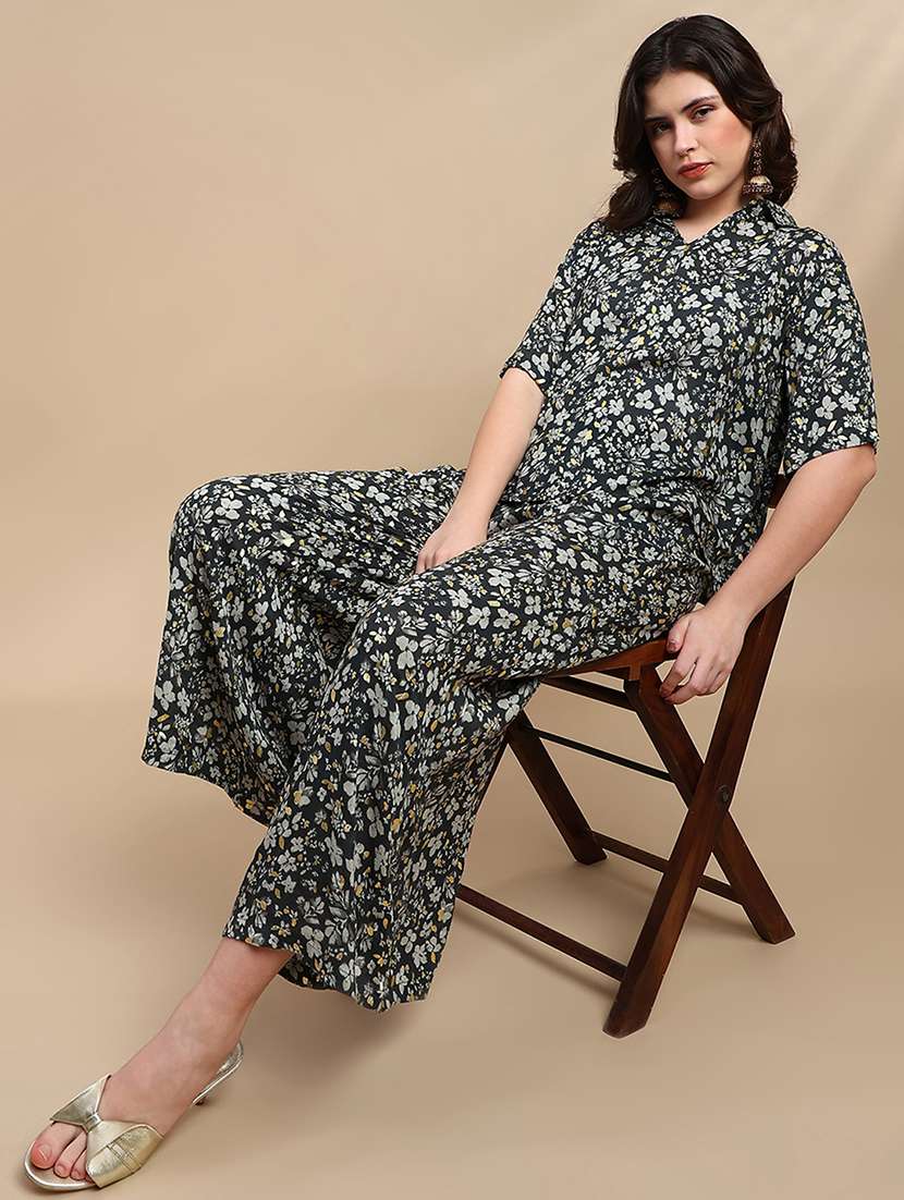 women floral printed short sleeve relaxed fit top - 22227480 -  Standard Image - 4