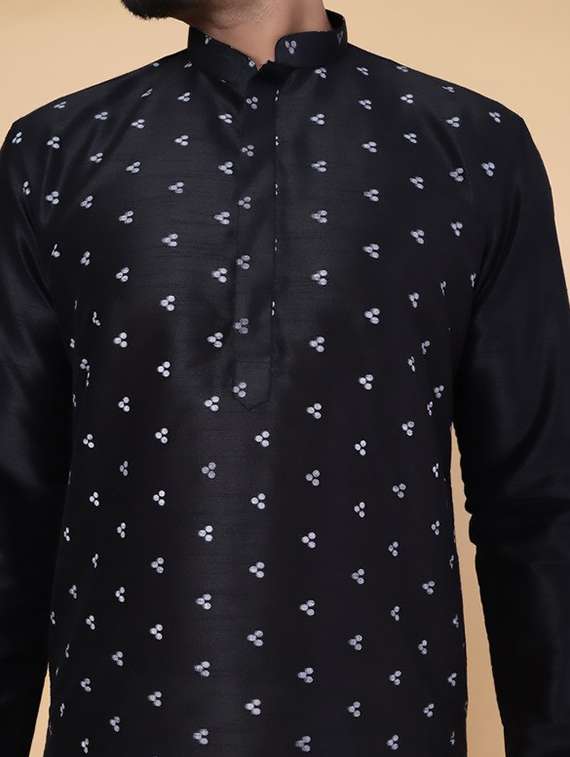 men self design mandarin neck long kurta - 22227771 -  Standard Image - 4
