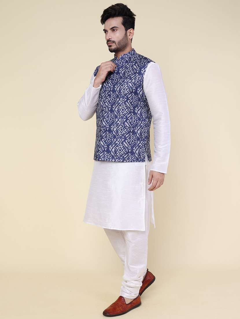 men solid mandarin neck kurta pyjama with jacket ethnic wear set - 22228077 -  Standard Image - 1