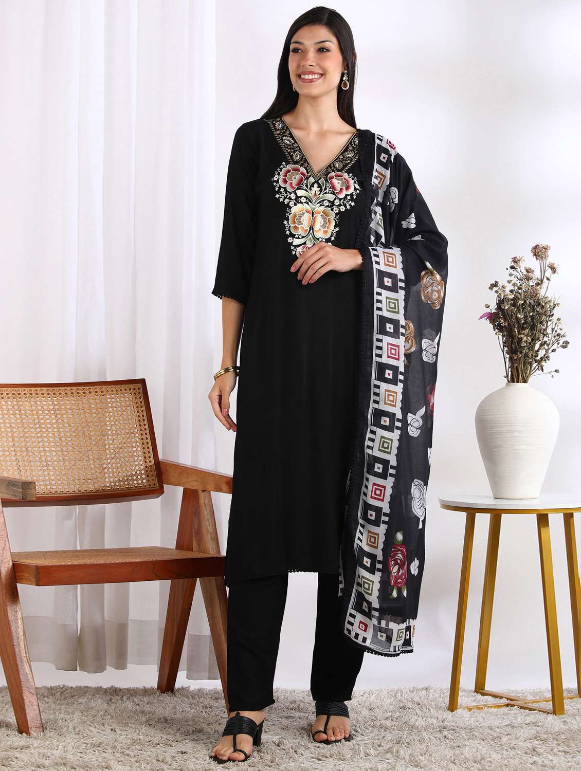 women embroidered kurta pant with dupatta set - 22228273 -  Standard Image - 1