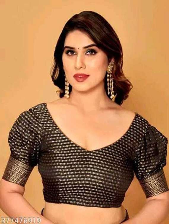 women solid with bordered saree with blouse - 22228516 -  Standard Image - 1