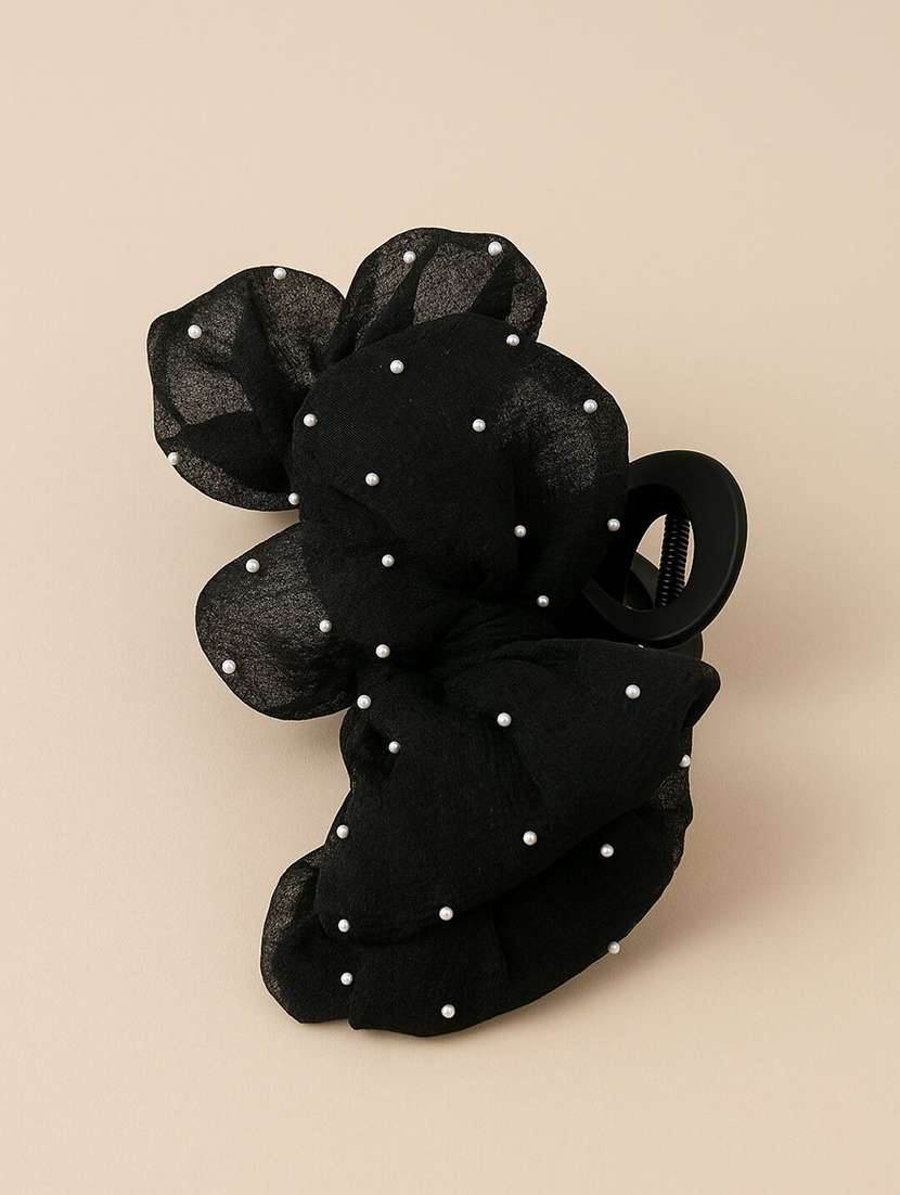 women bow embellished clutcher - 22228783 -  Standard Image - 1