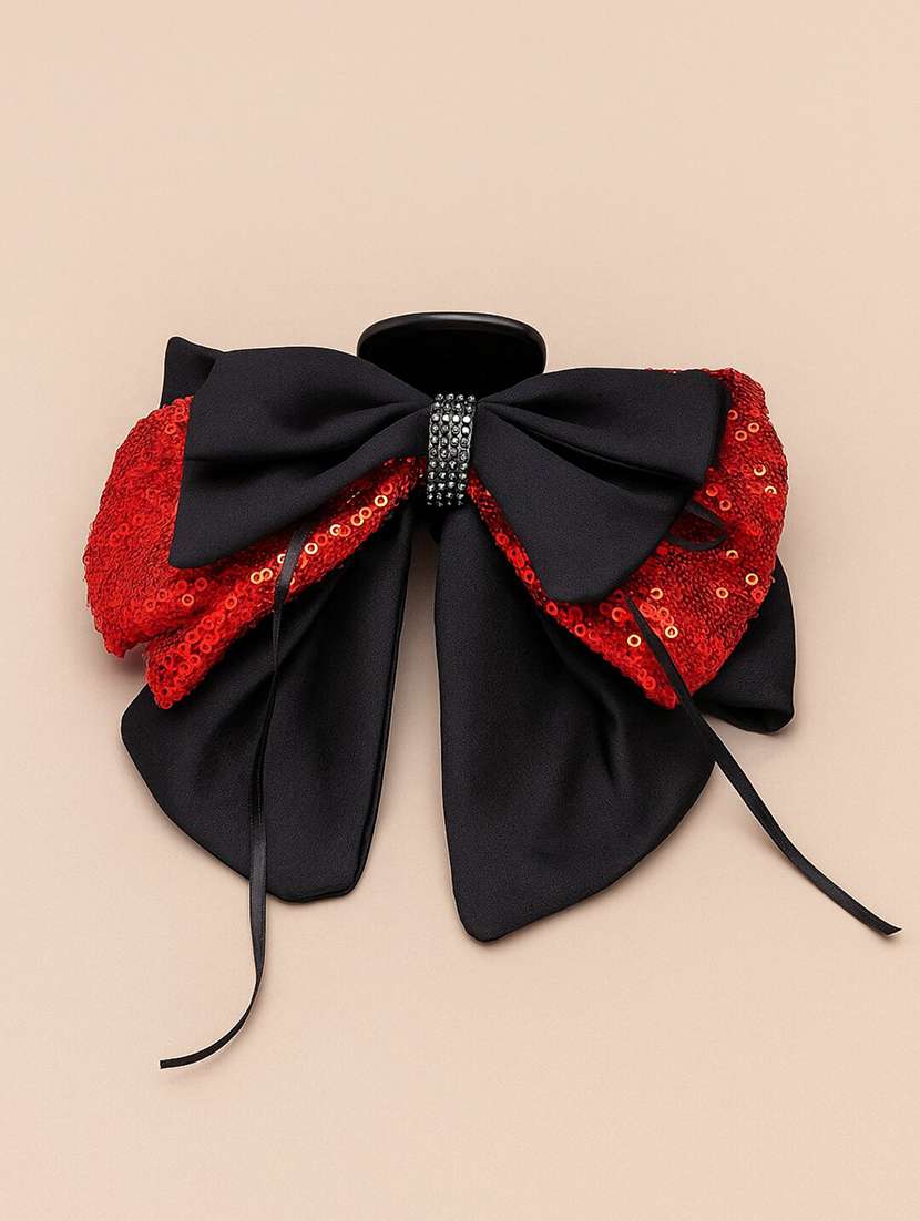 women bow embellished clutcher - 22228792 -  Standard Image - 1