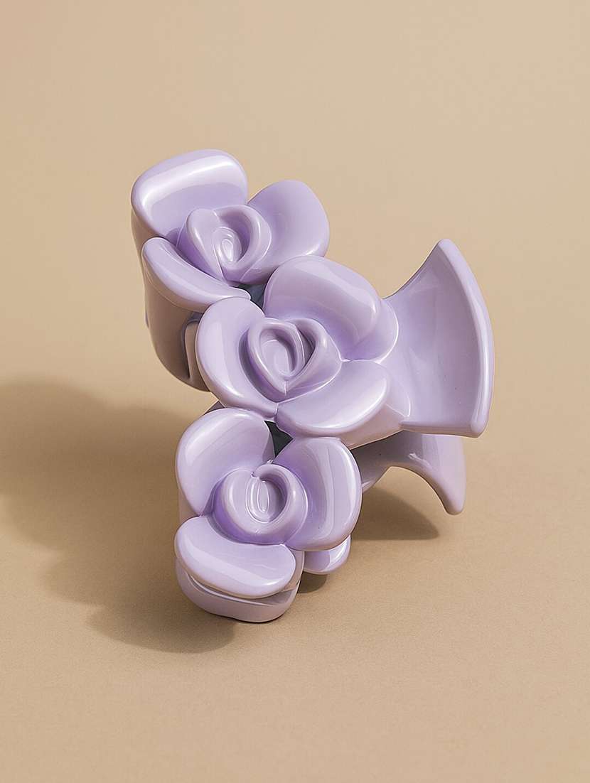 women flower design clutcher - 22228807 -  Standard Image - 1