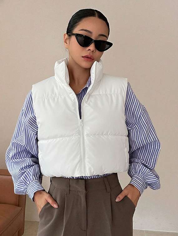 women solid sleeveless puffer jacket