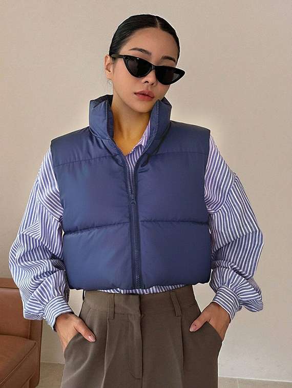 women solid sleeveless puffer jacket