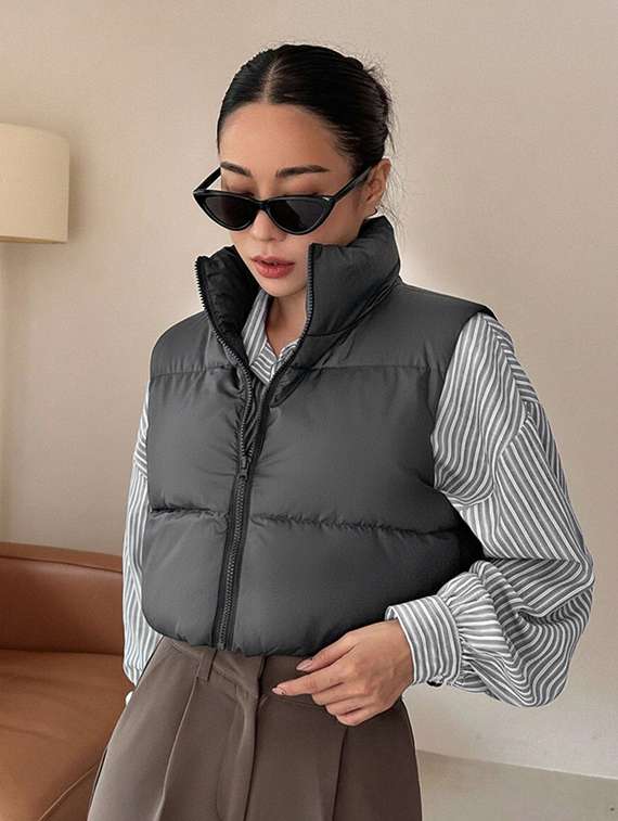 women solid sleeveless puffer jacket - 22228943 -  Standard Image - 4