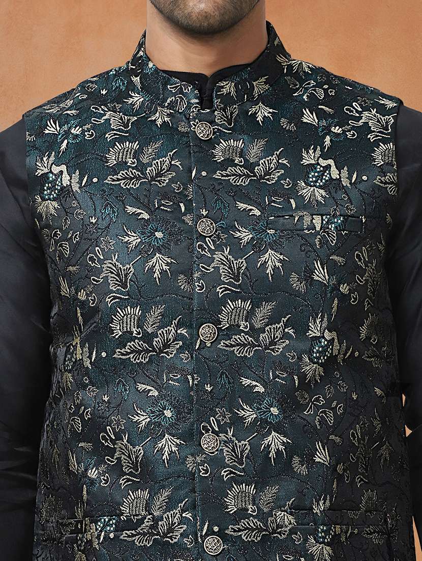 men solid mandarin neck kurta pyjama with jacket ethnic wear set - 22229860 -  Standard Image - 4