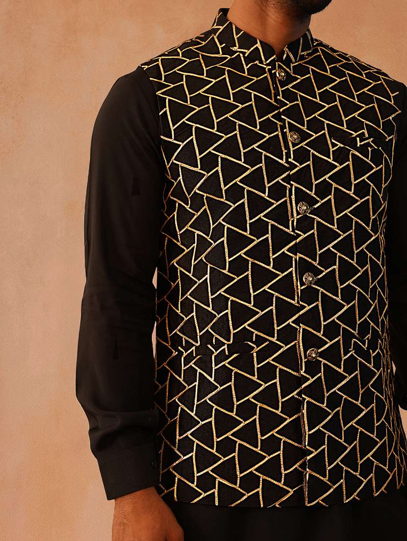 men solid mandarin neck kurta pyjama with jacket ethnic wear set - 22229870 -  Standard Image - 4