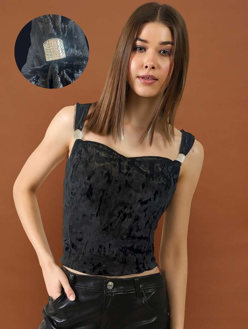 women solid sleeveless top