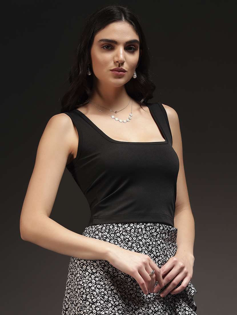 Women Solid Sleeveless Crop Top - 22231290 -  Standard Image - 1