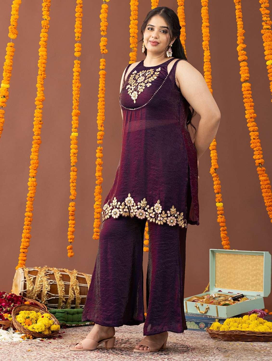 women solid with work sleeveless kurta palazzo set - 22231739 -  Standard Image - 1